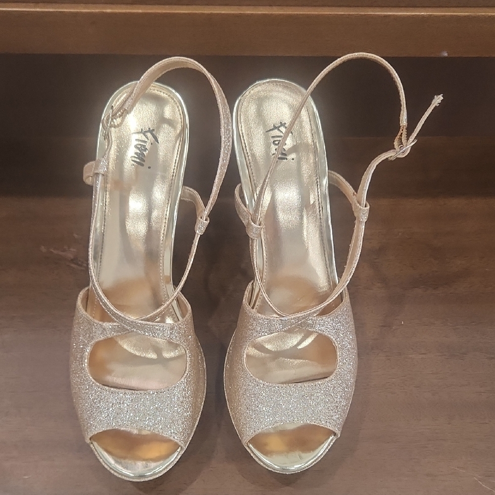 FIONI Glittering Gold Heels